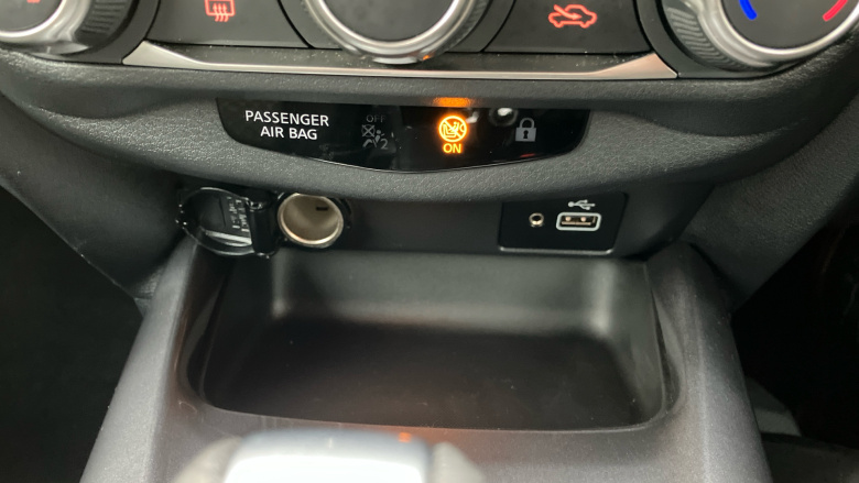 Nissan Juke 1.0 DiG-T 114 Acenta 5dr DCT Petrol Hatchback